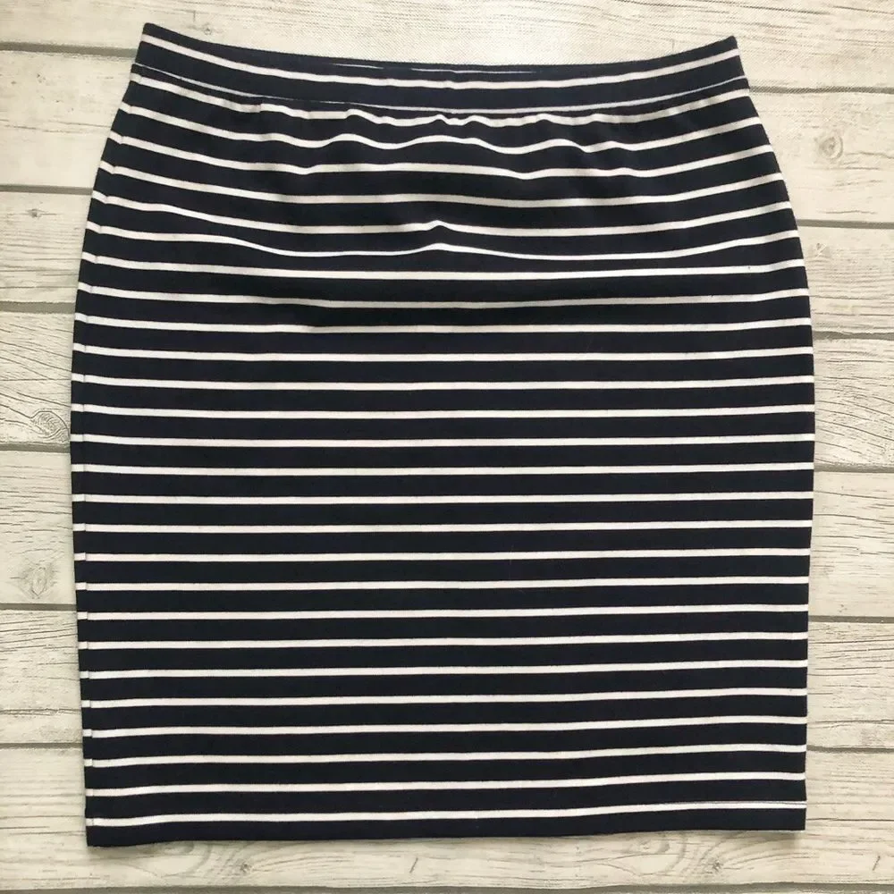 GAP pencil skirt navy/white striped -size small